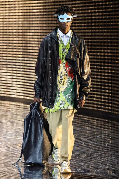 Look 42